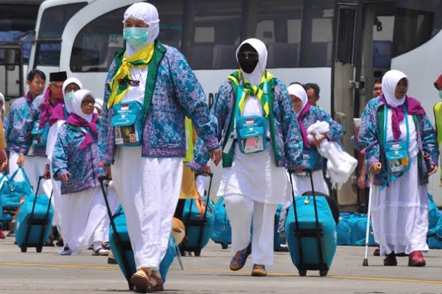 Tiba di Tanah Air, 57 Jemaah Haji Asal Selayar Diperiksa Tim Medis, Hasilnya Negatif Covid-19